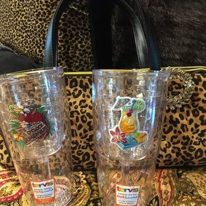Tervis  Wine Cups With Wine Bottle Bag / Cork